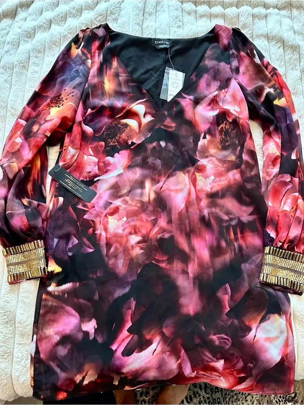 Floral Print Split-Sleeve Mini Dress in Burgundy - Picture 2 of 11